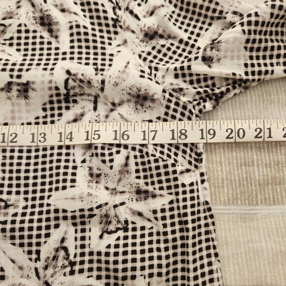 [M] Camber & Grace Floral Black and‎ White Women's Long-sleeved Top Size Medium - Picture 9 of 9